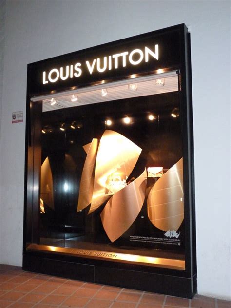 visual merchandising lead louis vuitton salary|Visual Merchandising, Men's Lead .